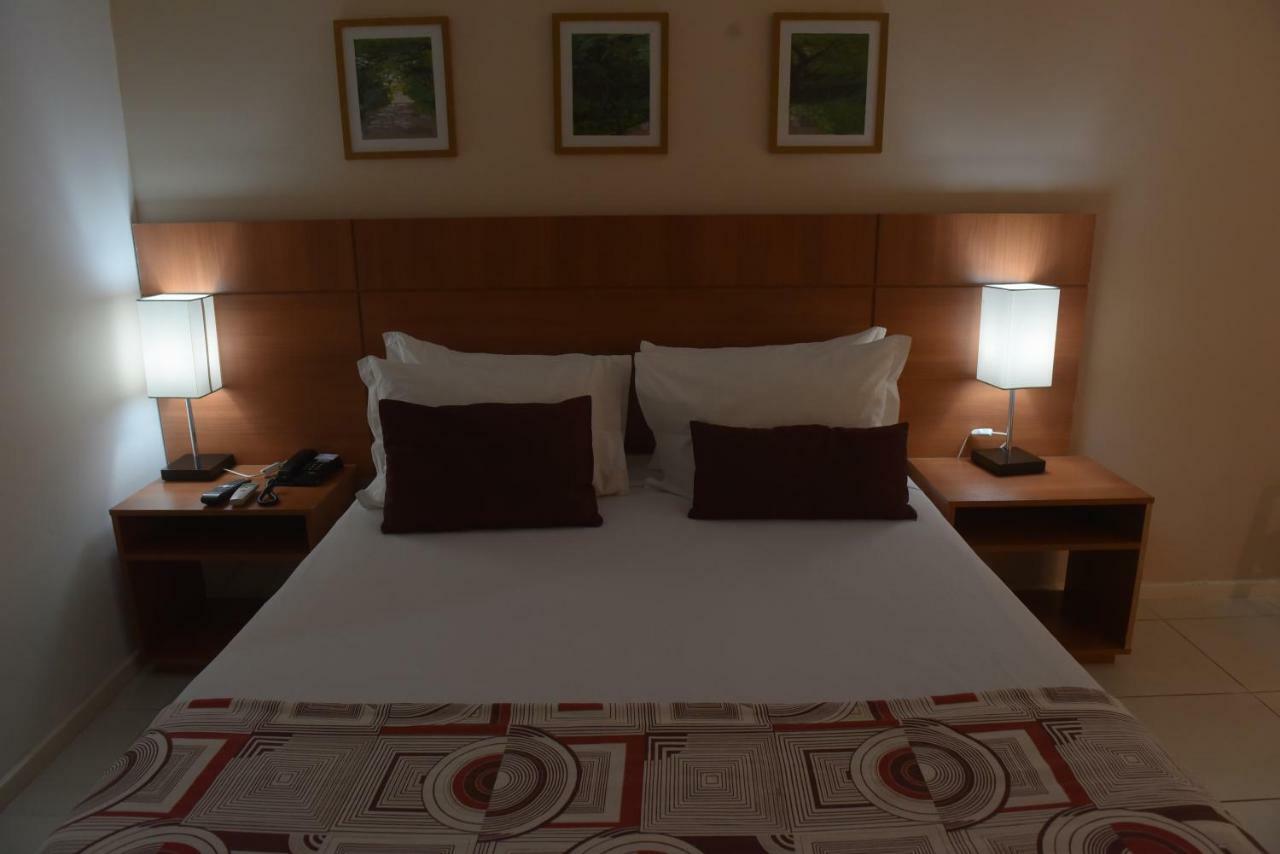 Best Hotel Собрал Екстериор снимка